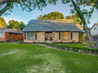 2846 Bridal Wreath Ln, Dallas, TX 75233