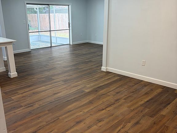 4th image of 830 W Vine St