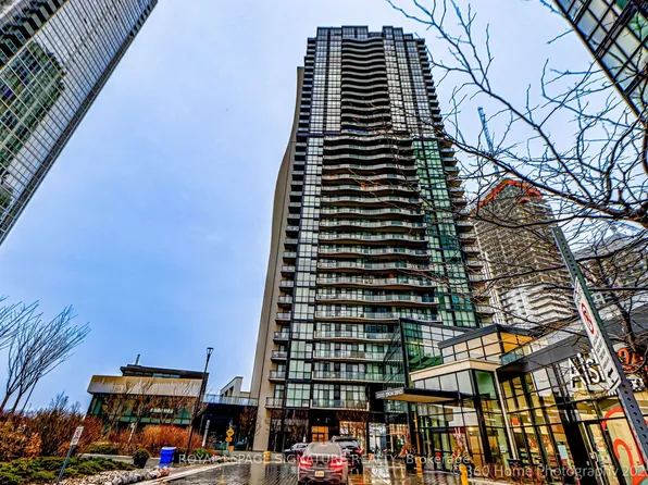 2900 Highway 7 Rd #1506, Vaughan, ON L4K 0G3
