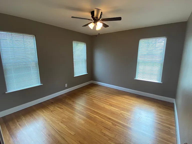 3425 Brady Ave — Photo 11