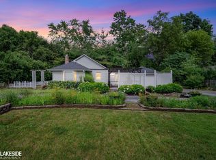 2341 Hester Ct, Keego Harbor, MI 48320