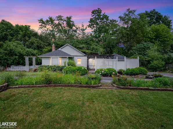 2341 Hester Ct, Keego Harbor, MI 48320