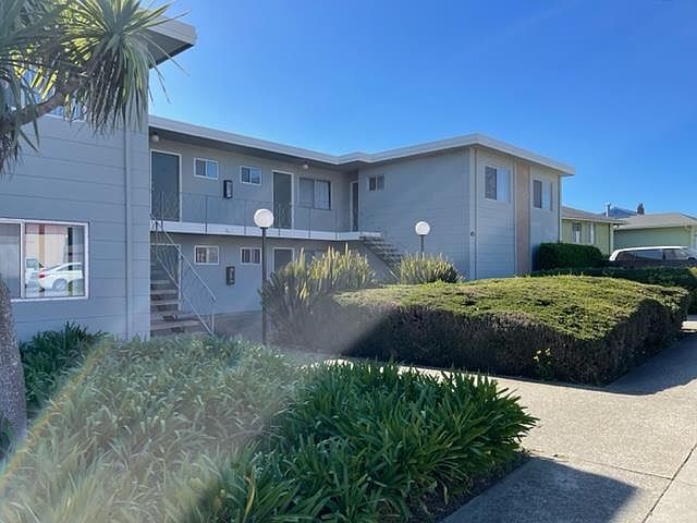 1st image of 105 Alta Loma Dr