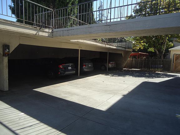 5th image of 104 Glen Eyrie Ave #14