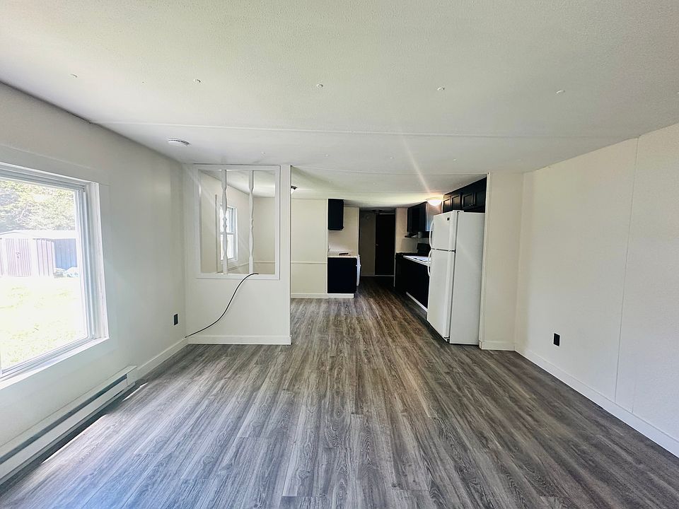 1st image of 3 Fords Ln #3