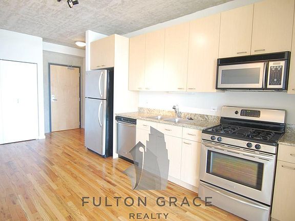 4th image of 1845 S Michigan Ave Unit 1102