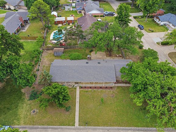 4th image of 2509 SE Quail Pl