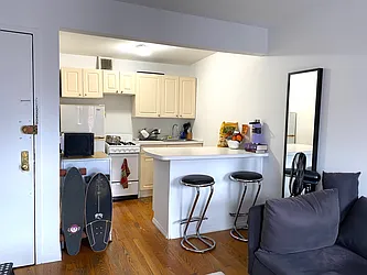 Rented by R New York