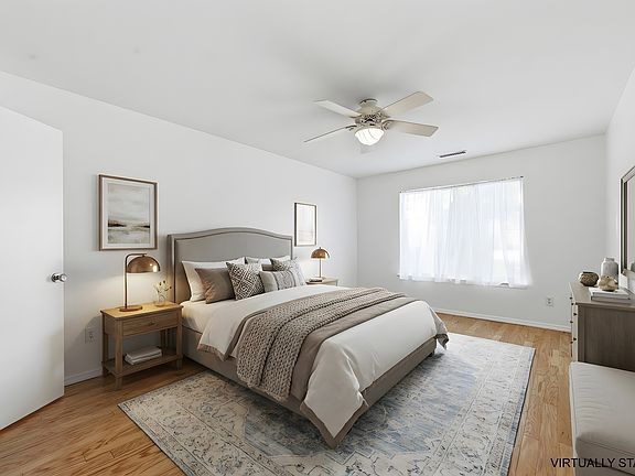4th image of 763 Spring Lake Dr #763