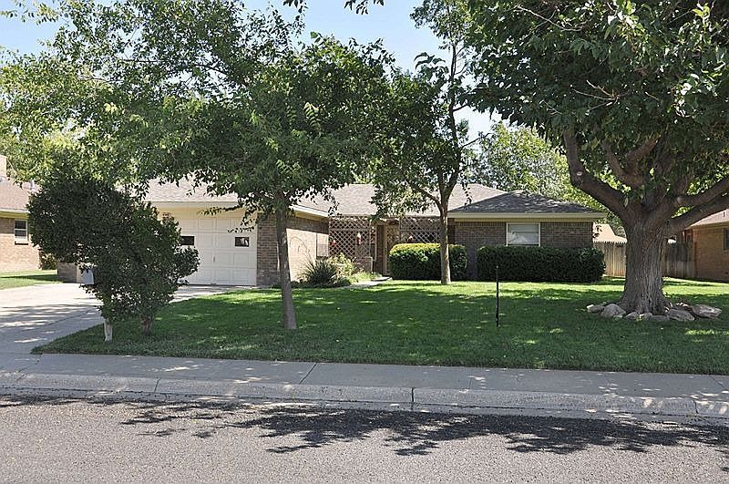 1st image of 4429 Lyndale Dr