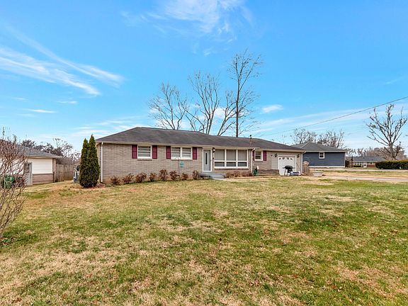 2nd image of 304 Belaire Dr