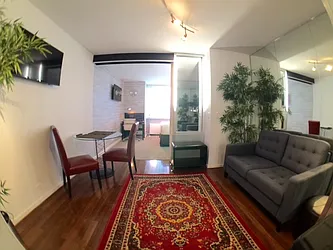 Rented by Hudson 3 Inc