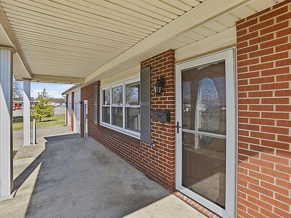 5th image of 926 Old Chillicothe Rd SE