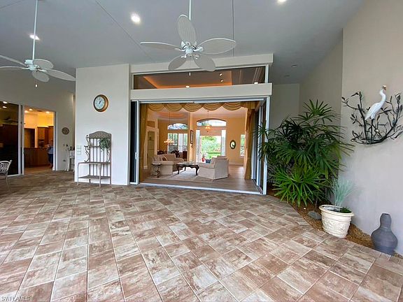4th image of 4656 Oak Leaf Dr