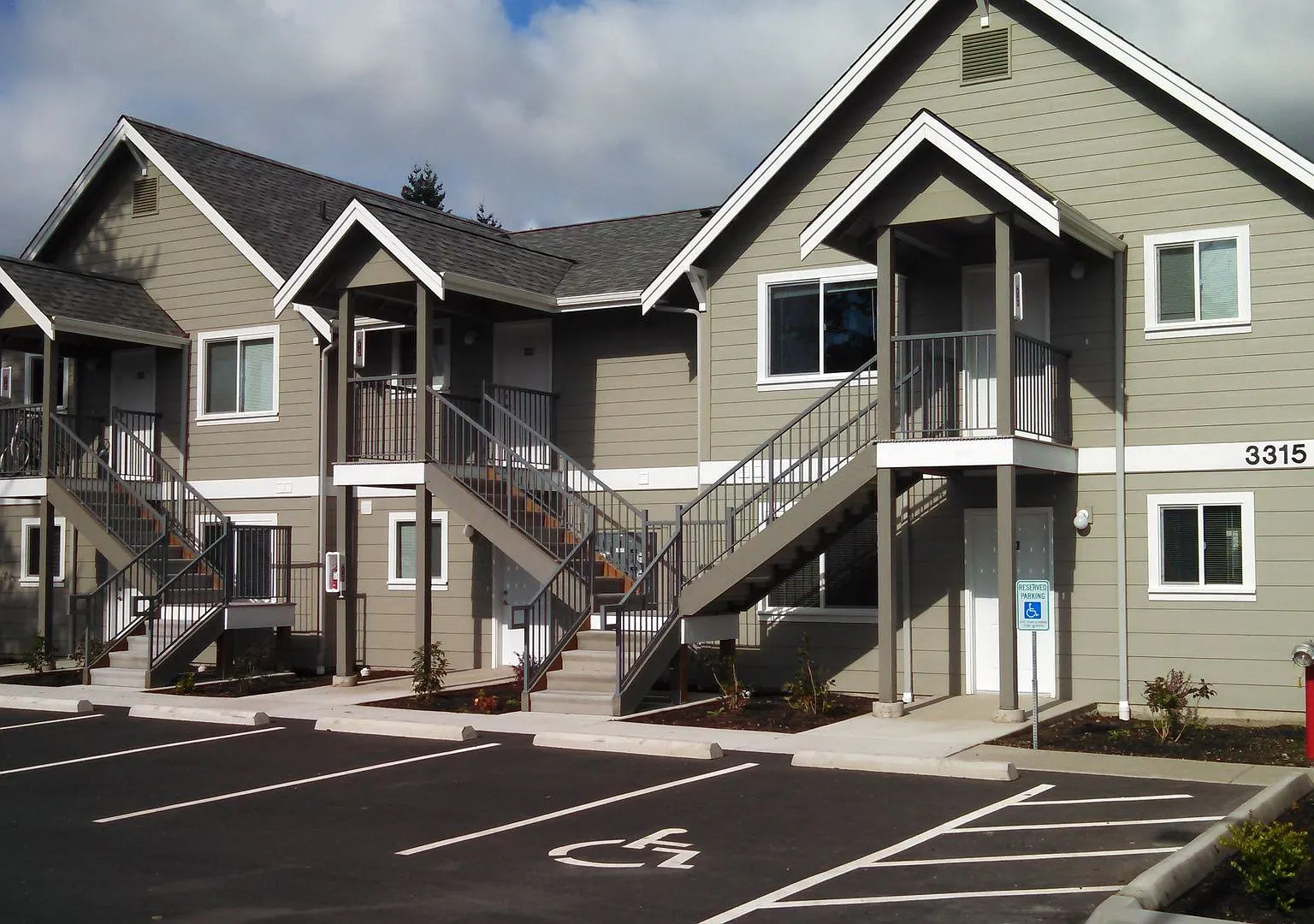 2 Bedroom 1.5 Bathroom Apartment in Bellingham — Photo 1