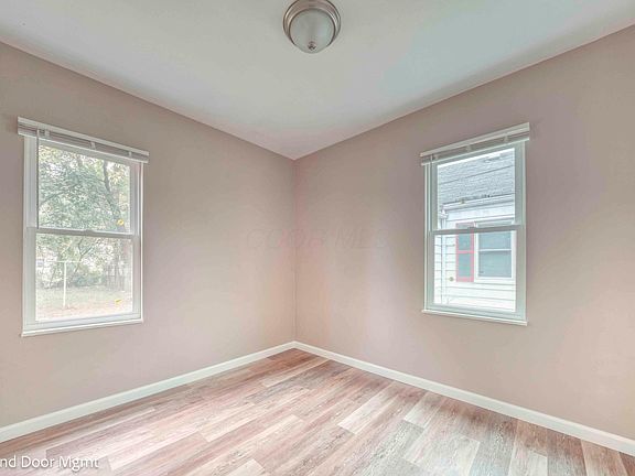 5th image of 2339 Joyce Ave