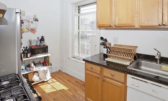 Rented by LJ Sloane Management | media 23