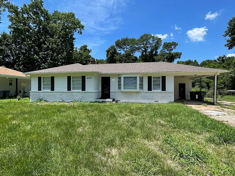 4085 Steele St — Photo 1