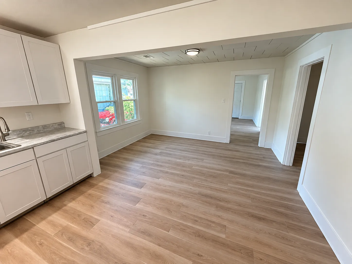2 bed, 1120 sqft, $1,250 — Photo 2