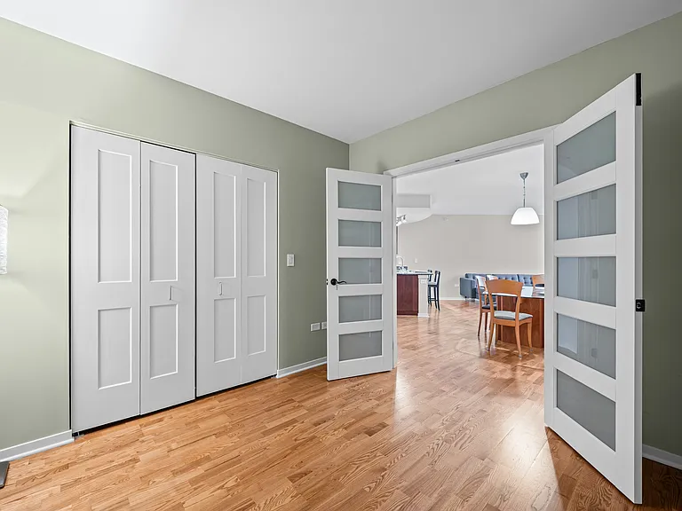 807 Davis St #1608 — Photo 7