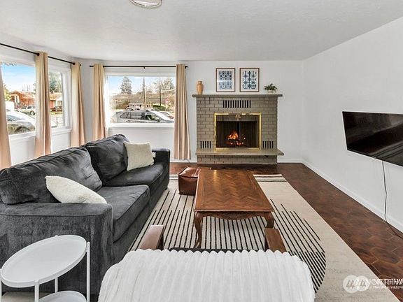 5th image of 4551 14th Avenue SE