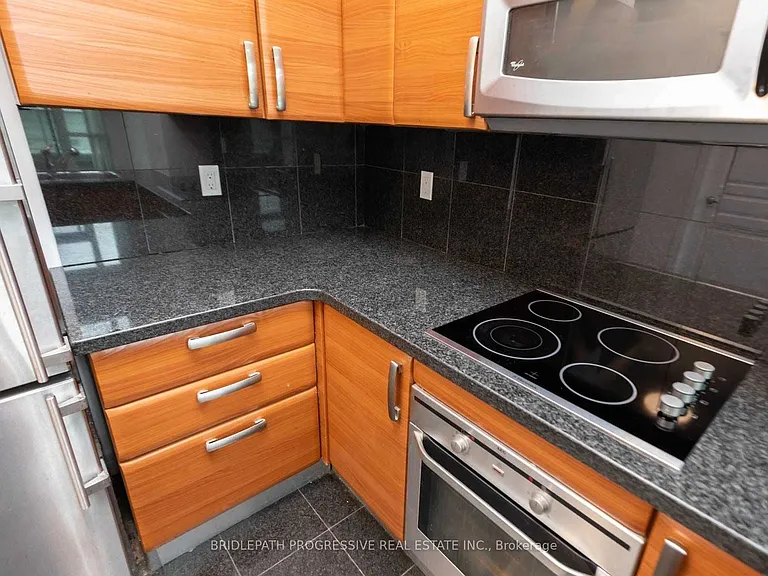 1 Avondale Ave #506 — Photo 9