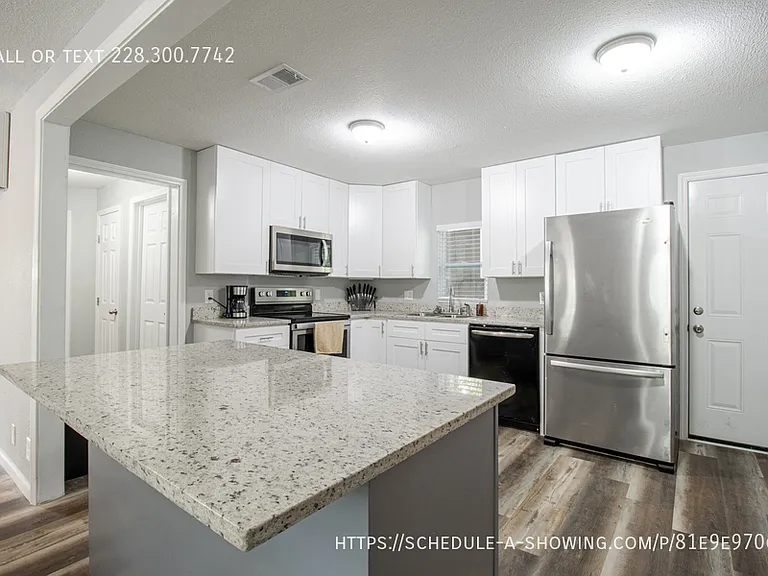 226 Milray Ln — Photo 6