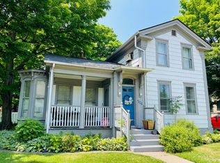 526 N Sheridan Rd, Waukegan, IL 60085