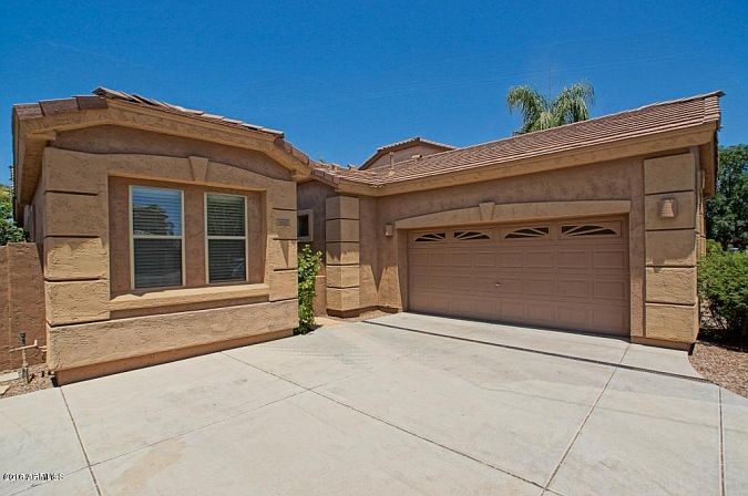 1st image of 302 W Pelican Dr