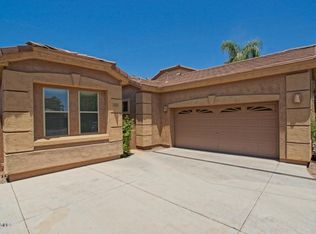 302 W Pelican Dr, Chandler, AZ 85286