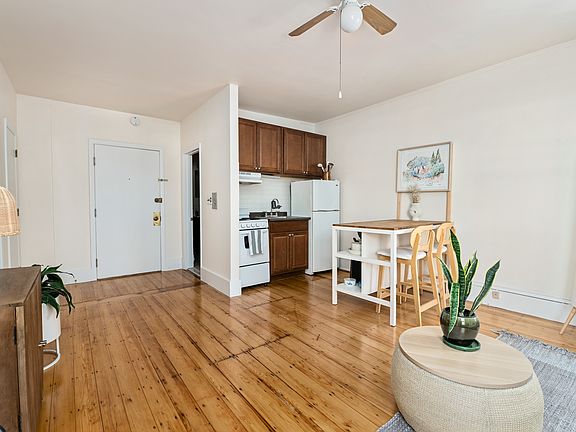 4th image of 9 Buswell St #4-R