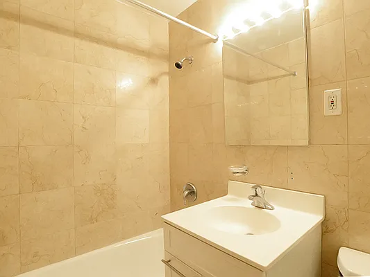 Rented by Compass | media 18