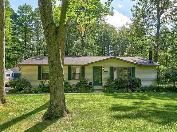 3rd image of 13259 Larkspur Dr