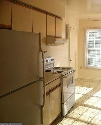 4th image of 7567 Belle Grae Dr #13-7