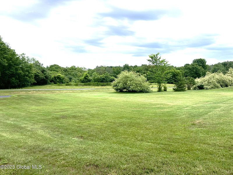2nd image of 1175 Darrow Road