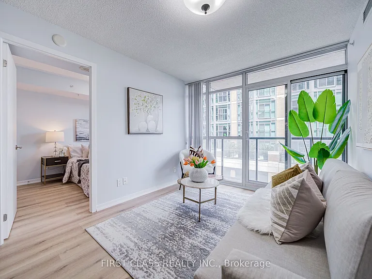 68 Abell St #527 — Photo 2