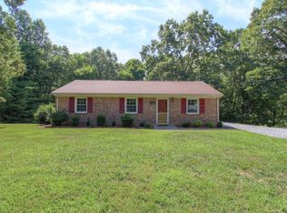 14425 Leesville Rd, Evington, VA 24550
