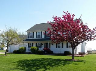 813 Maple Ct, Sweetser, IN 46987