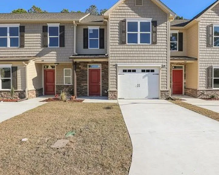 457 Sullivan Loop Rd — Photo 1