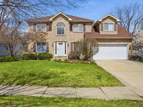 4807 Clearwater Ln, Naperville, IL 60564