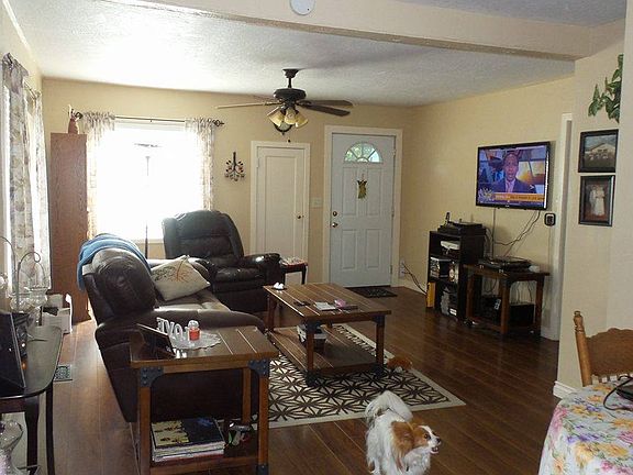 2nd image of 1029 Pomona St