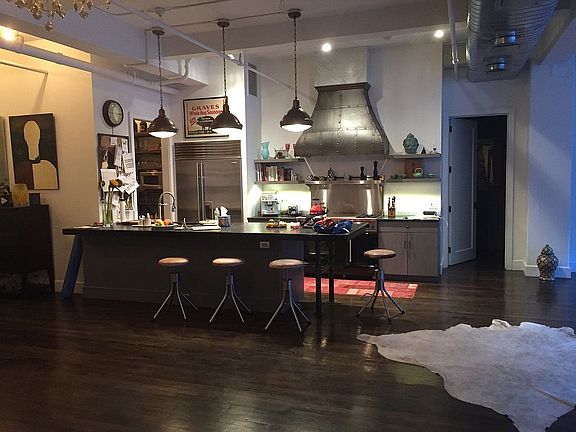 3rd image of 144-152 W 27th St #3F
