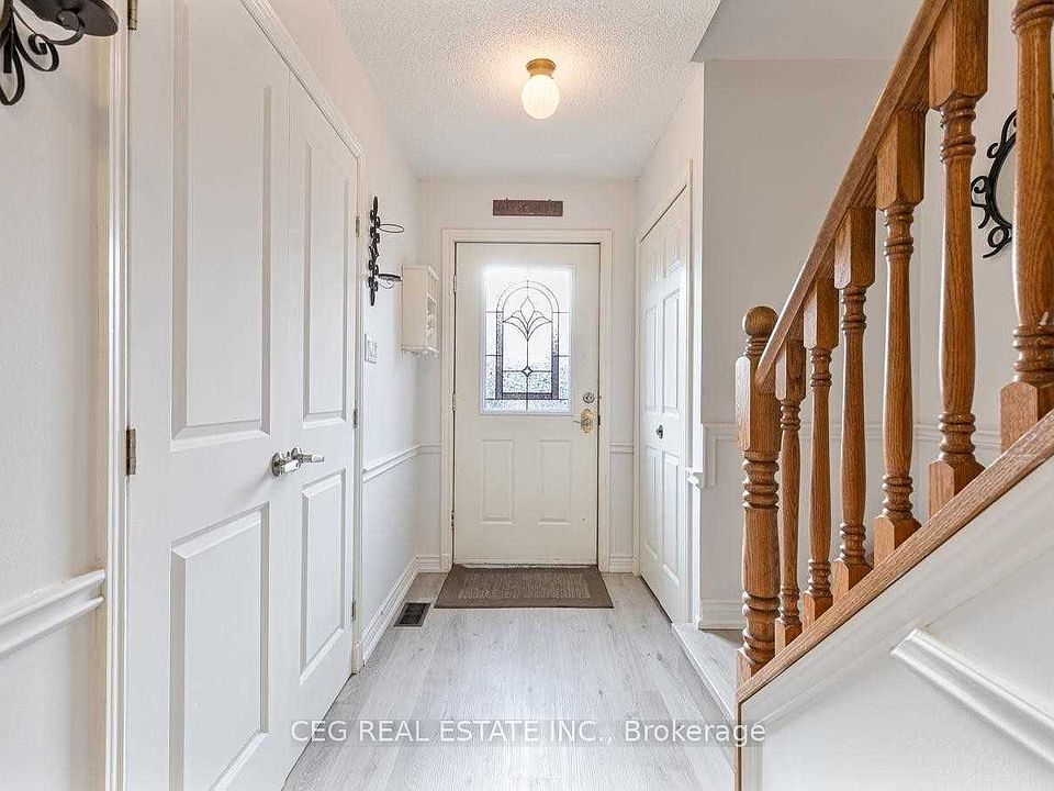 1st image of 313 Bronte Rd