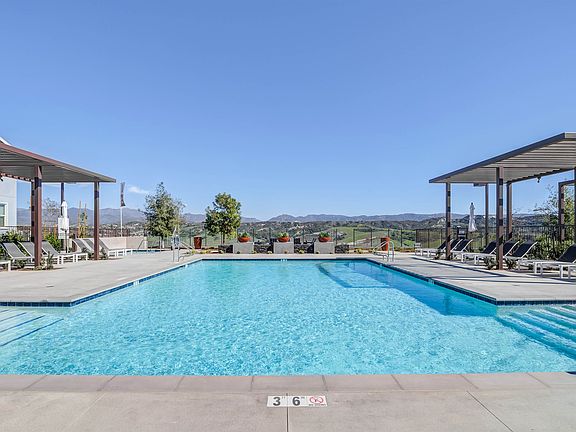 4th image of 28800 Airoso St #176