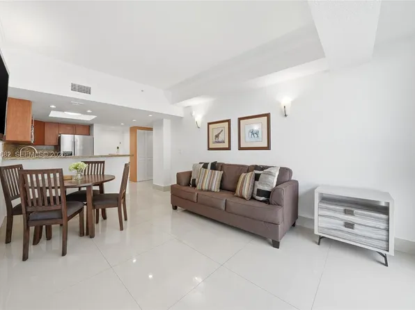 2951 S Bayshore Dr #1111, Miami, FL 33133