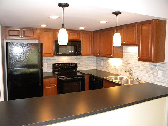 Large breakfast bar