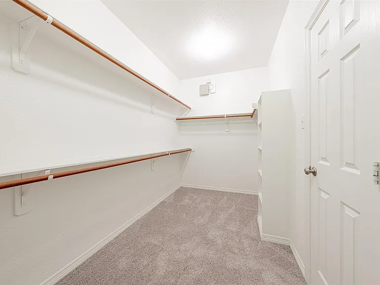 13727 Charterhouse Way — Photo 35