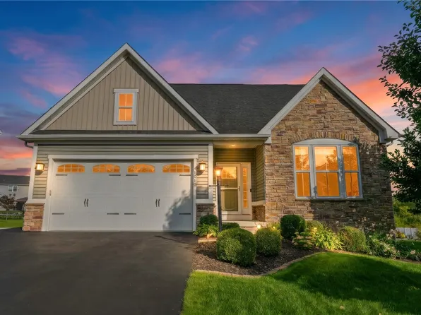 1018 Blackhawk Dr, Valencia, PA 16059