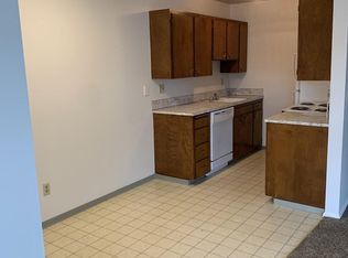 907 Harrington Ave NE APT 6, Renton, WA 98056