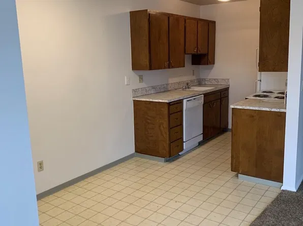 907 Harrington Ave NE APT 6, Renton, WA 98056